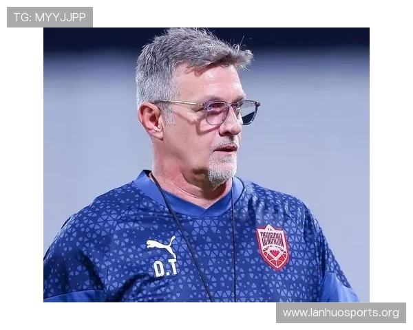 巴林主帅称赞中国队并强调经验主帅带来的强大竞争力与战术底蕴齐 巴林主帅称赞中国队并强调经验主帅带来的强大竞争力与战术底蕴齐