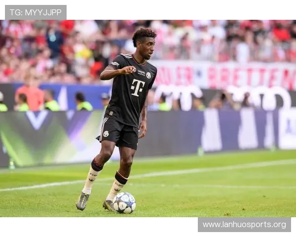 拜仁高层积极修复内部关系全力阻止埃贝尔提前离任传闻持续发酵中 拜仁高层积极修复内部关系全力阻止埃贝尔提前离任传闻持续发酵中