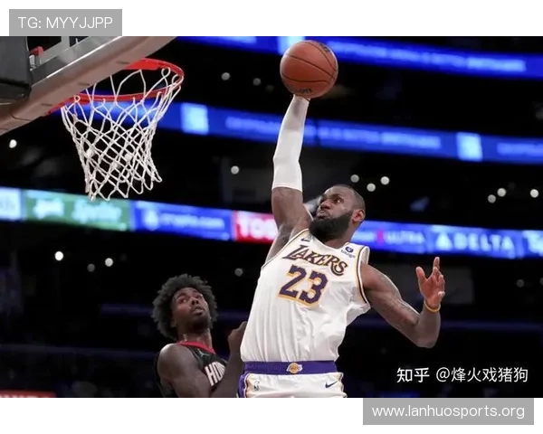 詹姆斯用实际行动证明依旧是联盟顶流核心引领湖人继续前进