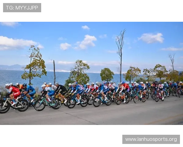 赛程争议中队伍爆发打出职业代表性巅峰对决震撼赛场全场气氛高涨